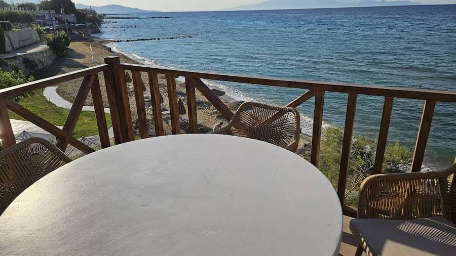 Terrace Dining